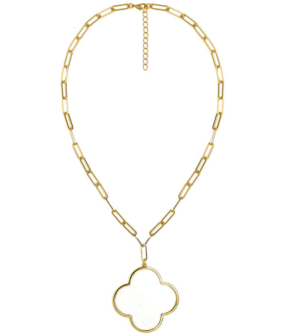 Riley Large Clover Shell Necklace - 18k Plated Paper Clip Chain